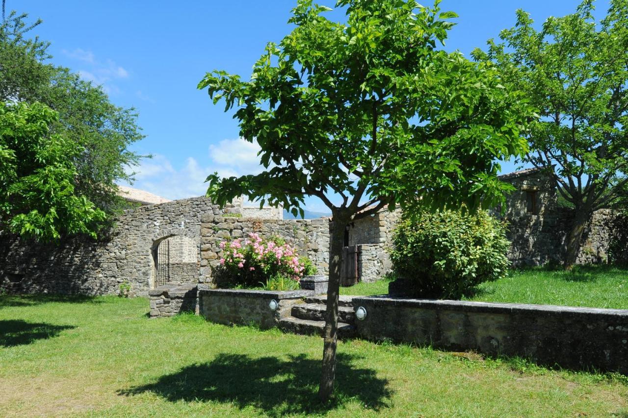 Chateau Du Poet-Celard Bed & Breakfast Le Poet-Celard Exterior photo