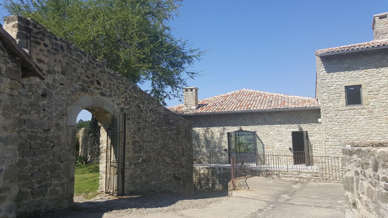 Chateau Du Poet-Celard Bed & Breakfast Le Poet-Celard Exterior photo